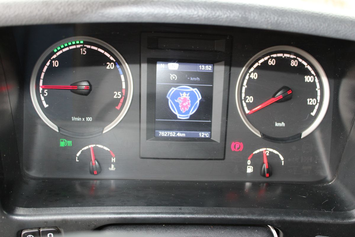 Scania P230