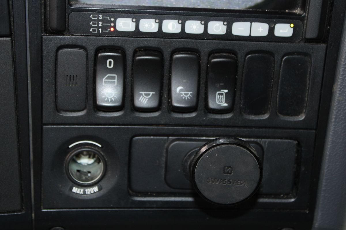 Scania P230