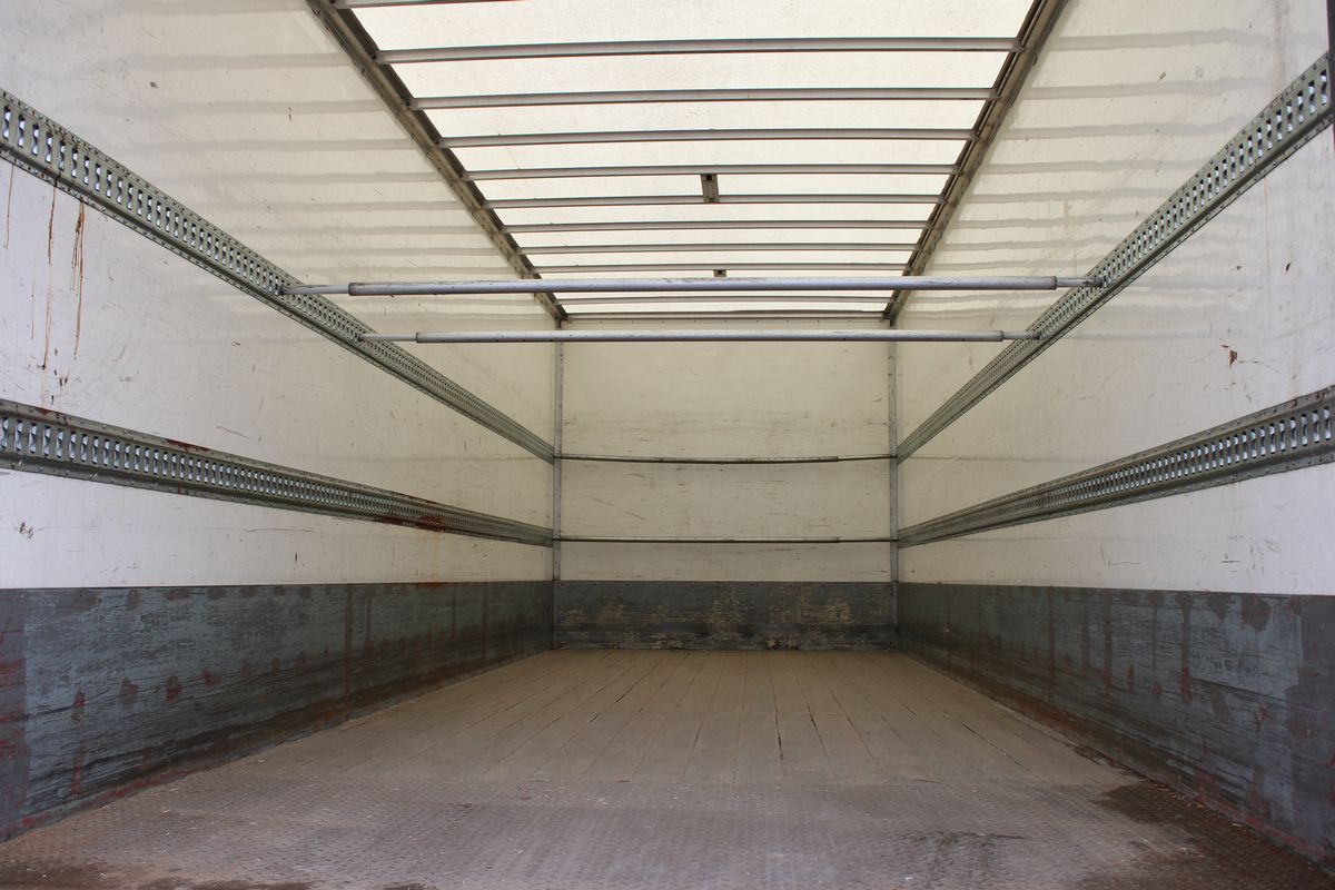 Scania P230
