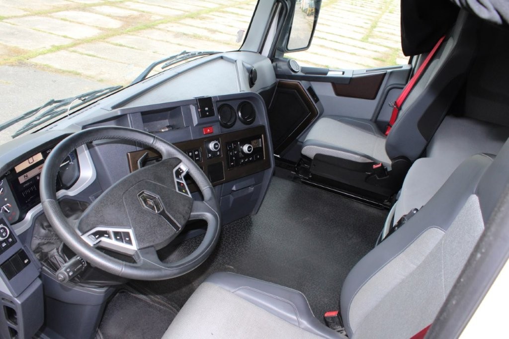Renault T460