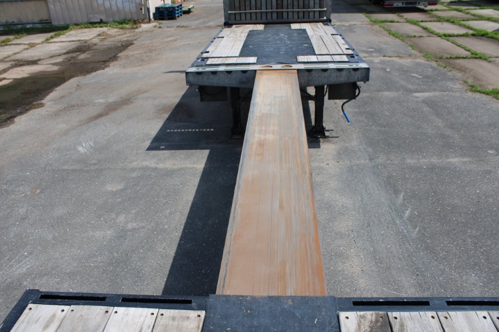 FAYMONVILLE MAX TRAILER MAX 200, ZVEDACÍ, ŘÍZENÁ NÁPRAVA