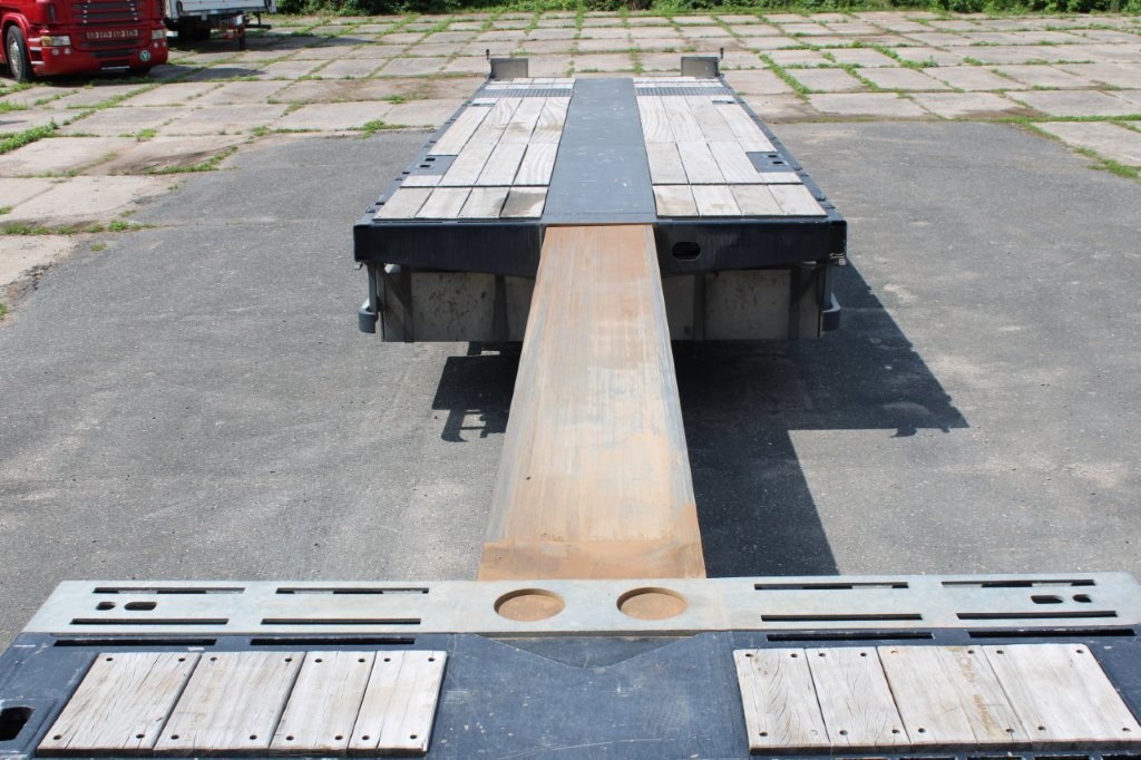 FAYMONVILLE MAX TRAILER MAX 200, ZVEDACÍ, ŘÍZENÁ NÁPRAVA