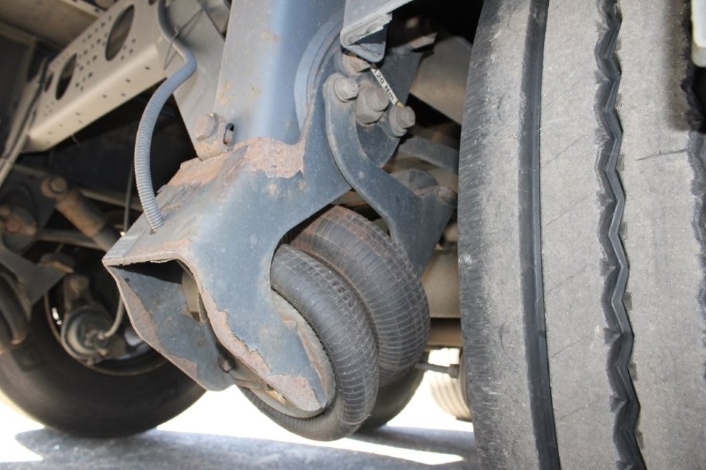 KRONE SD, ZVEDACÍ NÁPRAVA