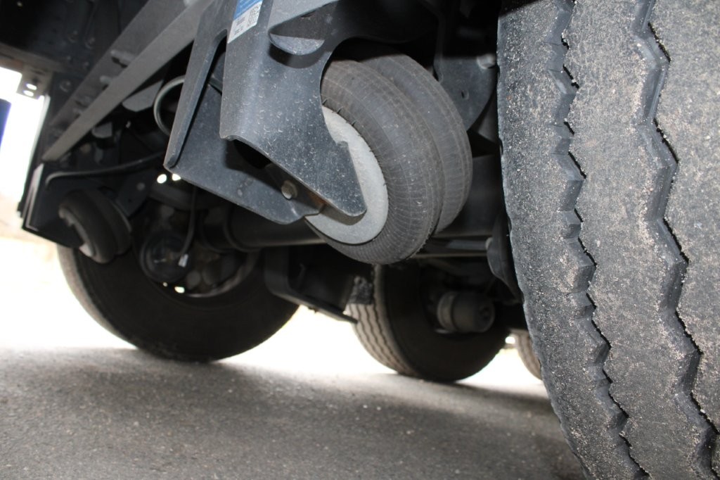 Schmitz Cargobull SCB*S3 VARIOS 2x LIFTING AXLE